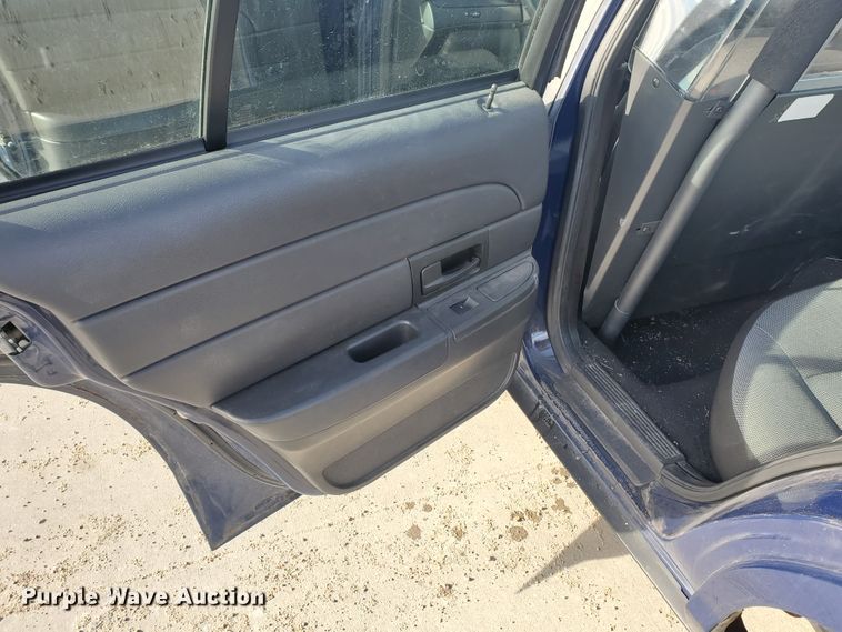 image for item HW9598 2010 Ford Crown Victoria Police Interceptor