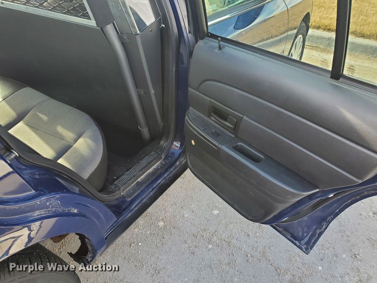 image for item HW9598 2010 Ford Crown Victoria Police Interceptor