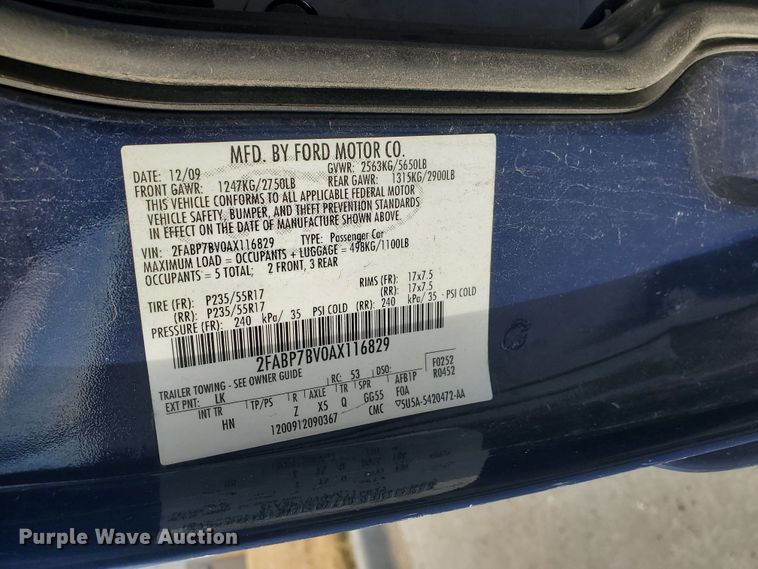 image for item HW9598 2010 Ford Crown Victoria Police Interceptor