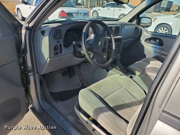 image for item HW9599 2005 Chevrolet TrailBlazer SUV