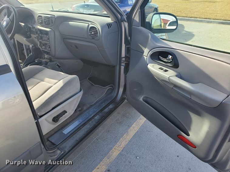 image for item HW9599 2005 Chevrolet TrailBlazer SUV