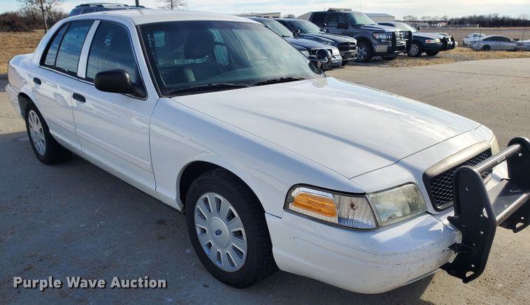 image for item HW9600 2011 Ford Crown Victoria Police Interceptor