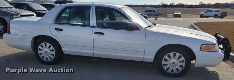 image for item HW9600 2011 Ford Crown Victoria Police Interceptor