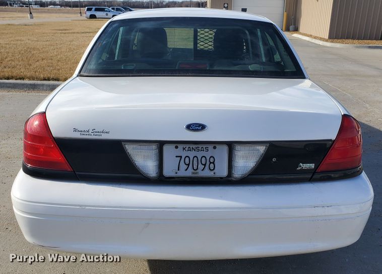 image for item HW9600 2011 Ford Crown Victoria Police Interceptor