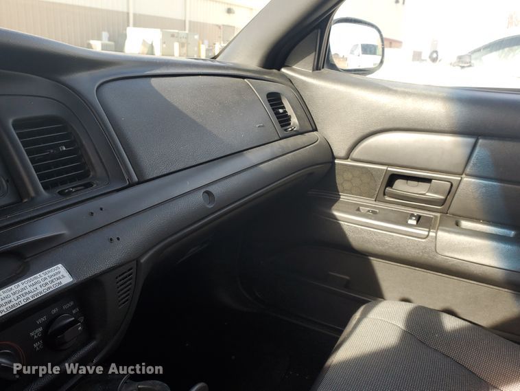 image for item HW9600 2011 Ford Crown Victoria Police Interceptor