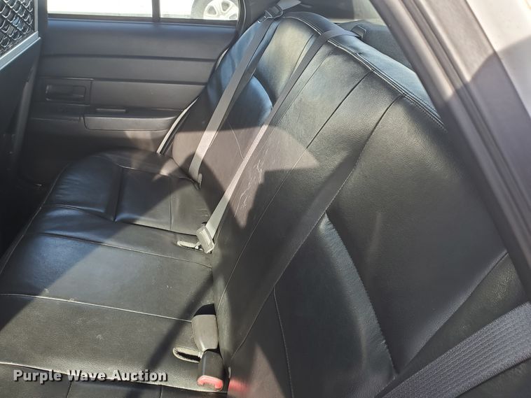 image for item HW9600 2011 Ford Crown Victoria Police Interceptor