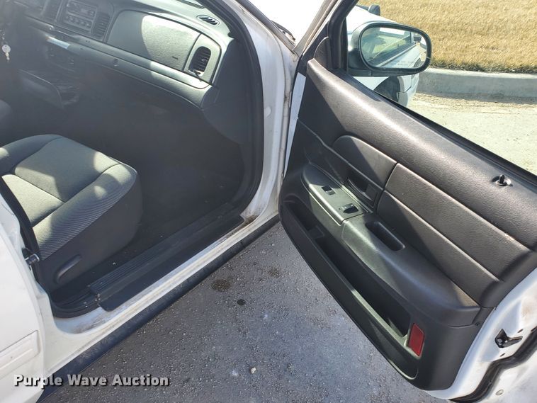 image for item HW9600 2011 Ford Crown Victoria Police Interceptor