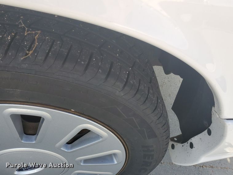 image for item HW9600 2011 Ford Crown Victoria Police Interceptor