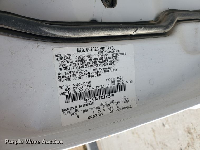 image for item HW9600 2011 Ford Crown Victoria Police Interceptor