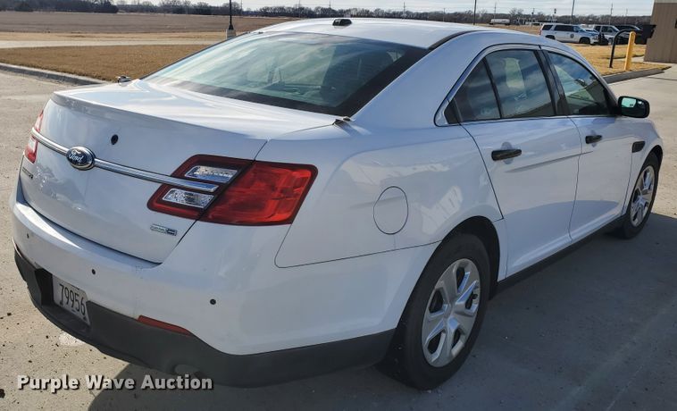 image for item HW9601 2013 Ford Taurus Police Interceptor