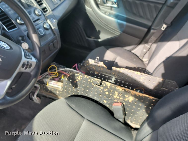 image for item HW9601 2013 Ford Taurus Police Interceptor