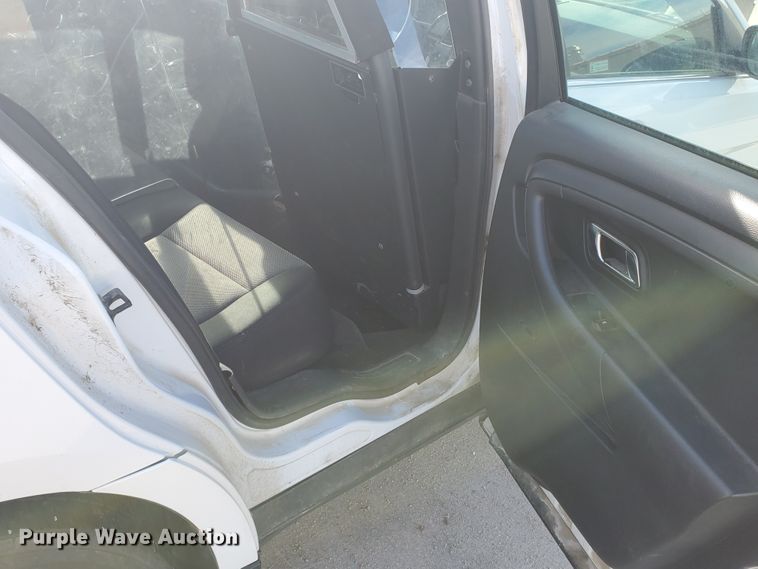 image for item HW9601 2013 Ford Taurus Police Interceptor