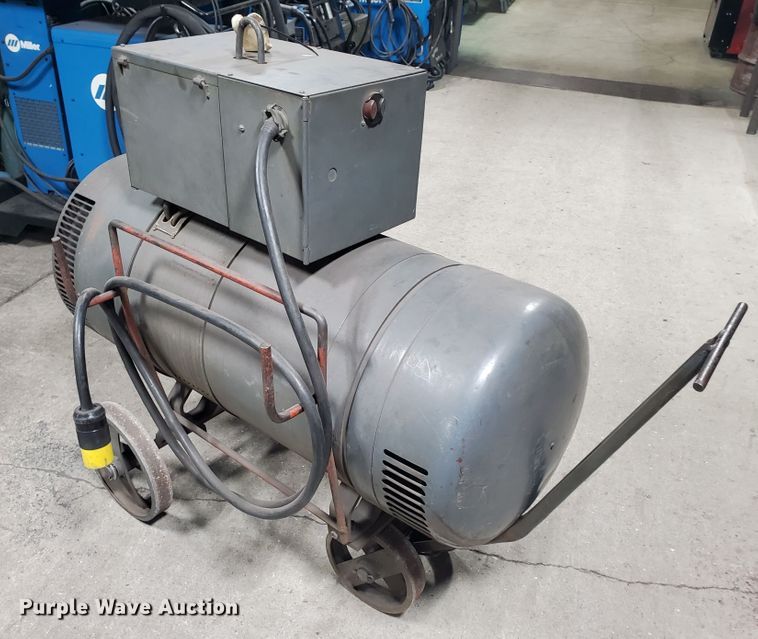 image for item HW9604 Lincoln 300 DC Shield arc welder