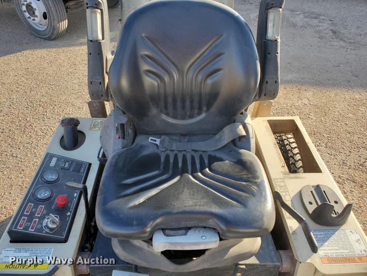 image for item HW9618 Grasshopper 321D  lawn mower