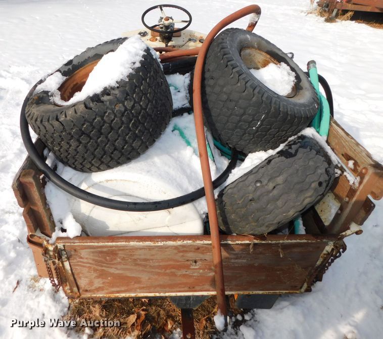 image for item GQ9924 Cushman truckster