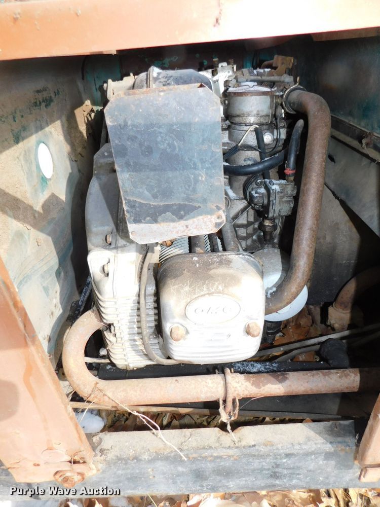 image for item GQ9924 Cushman truckster