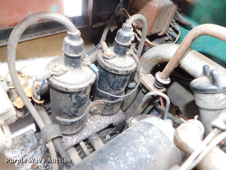 image for item GQ9924 Cushman truckster