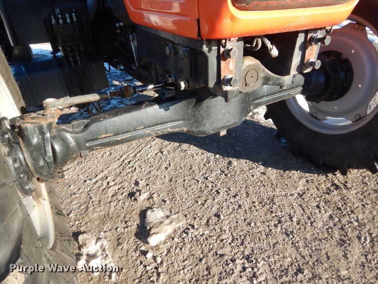 image for item HU9971 2003 AGCO RT100  MFWD tractor