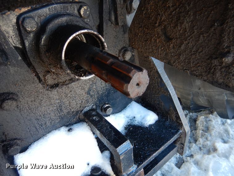 image for item HU9971 2003 AGCO RT100  MFWD tractor