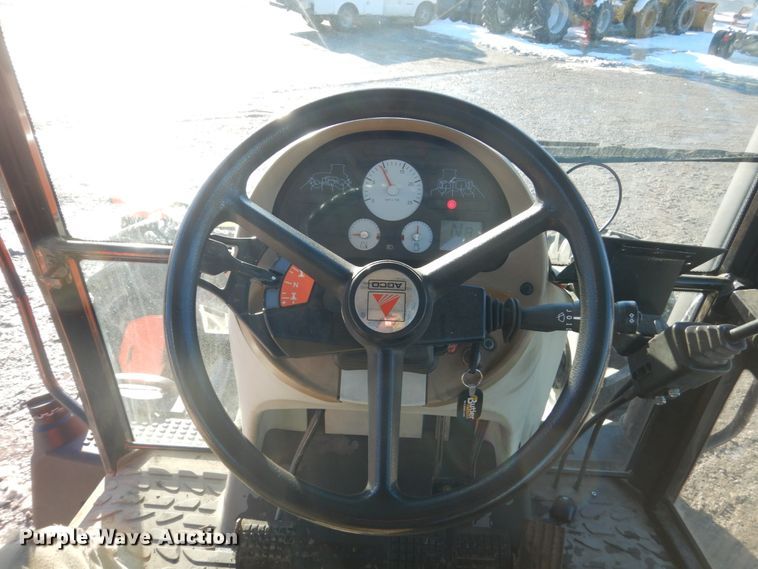 image for item HU9971 2003 AGCO RT100  MFWD tractor