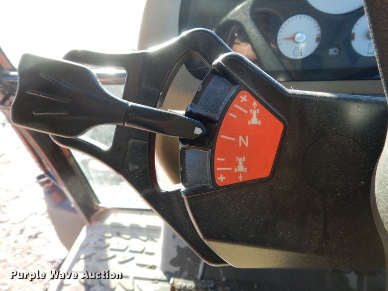 image for item HU9971 2003 AGCO RT100  MFWD tractor