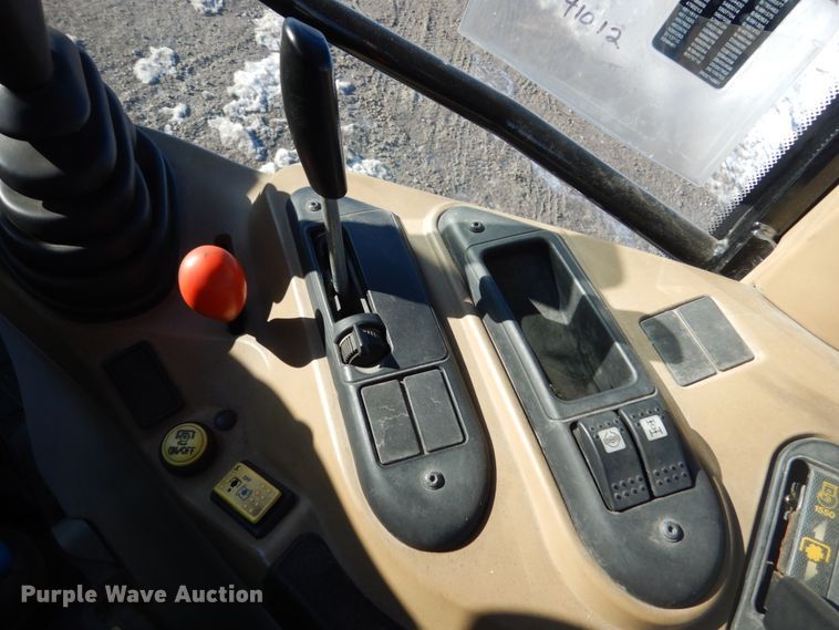 image for item HU9971 2003 AGCO RT100  MFWD tractor