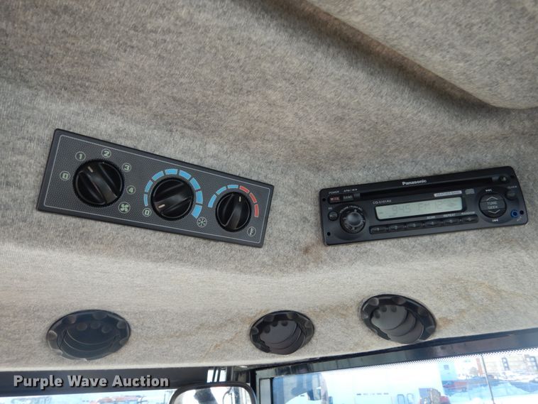 image for item HU9971 2003 AGCO RT100  MFWD tractor