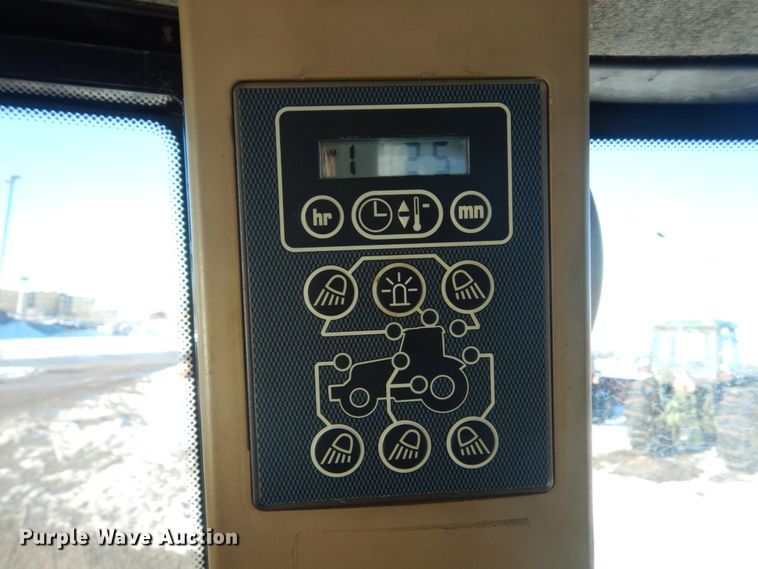 image for item HU9971 2003 AGCO RT100  MFWD tractor