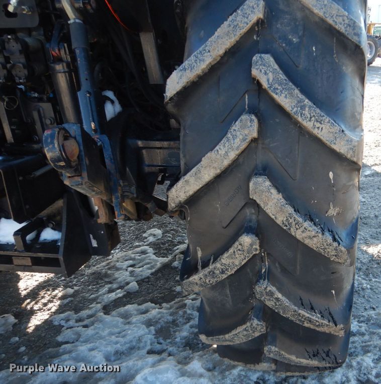 image for item HU9971 2003 AGCO RT100  MFWD tractor