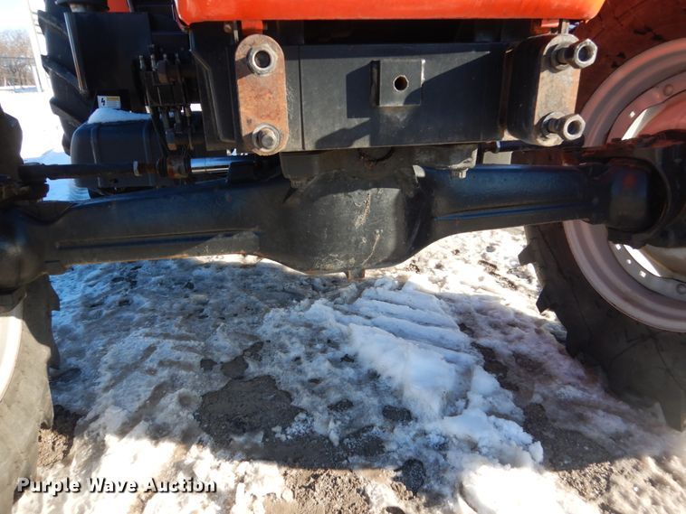 image for item HU9972 2005 AGCO RT100  MFWD tractor