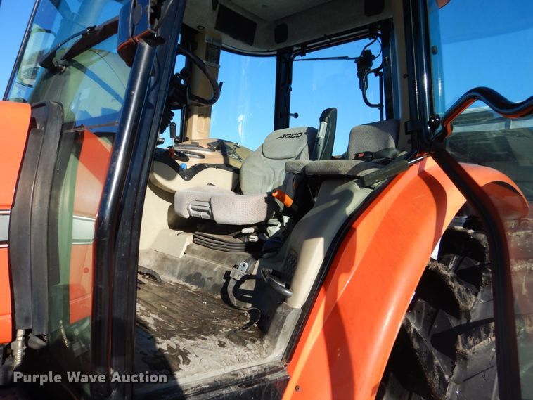 image for item HU9972 2005 AGCO RT100  MFWD tractor