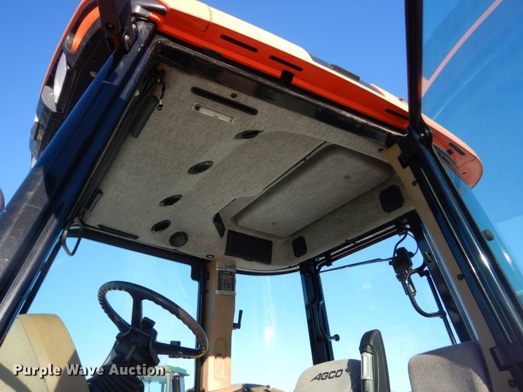 image for item HU9972 2005 AGCO RT100  MFWD tractor