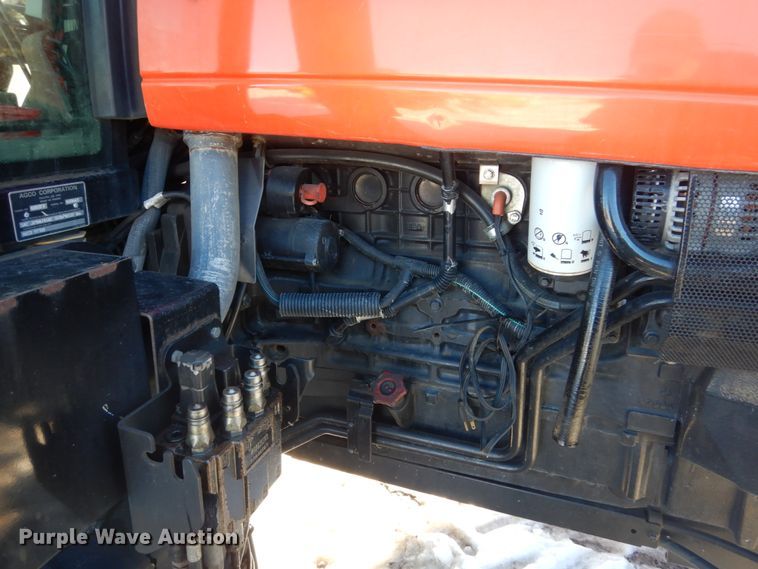 image for item HU9972 2005 AGCO RT100  MFWD tractor