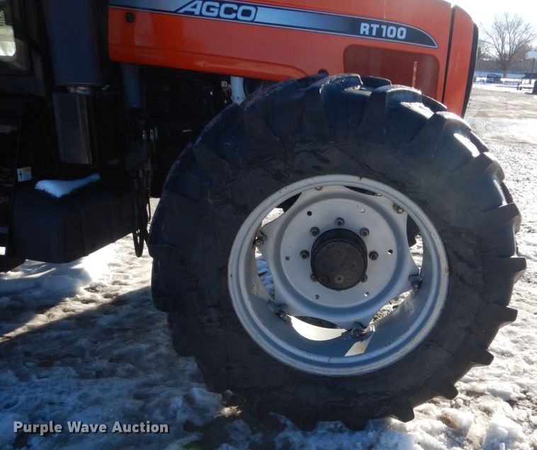image for item HU9972 2005 AGCO RT100  MFWD tractor