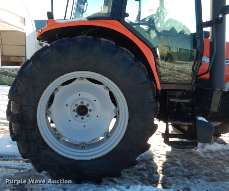 image for item HU9972 2005 AGCO RT100  MFWD tractor