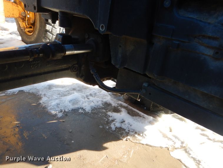 image for item HU9975 2005 AGCO RT100  tractor