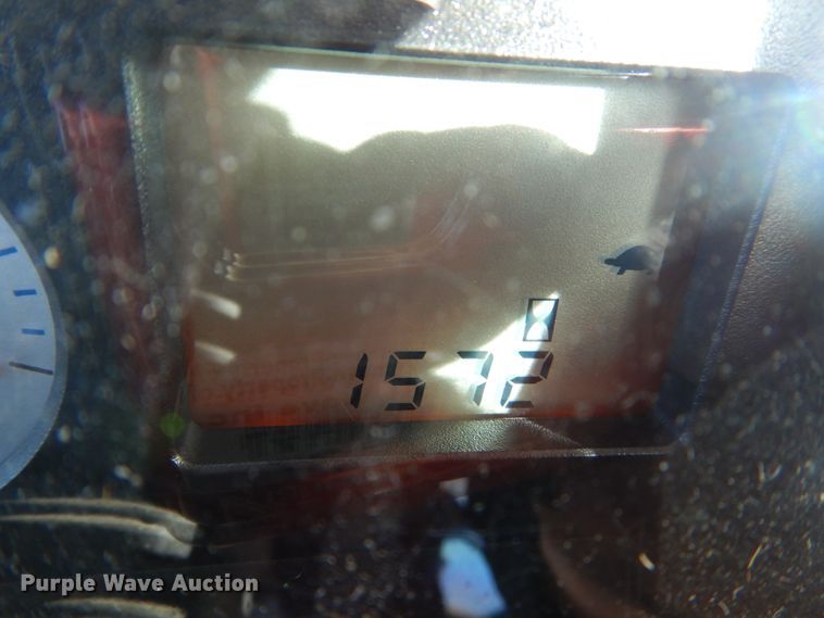 image for item HU9975 2005 AGCO RT100  tractor