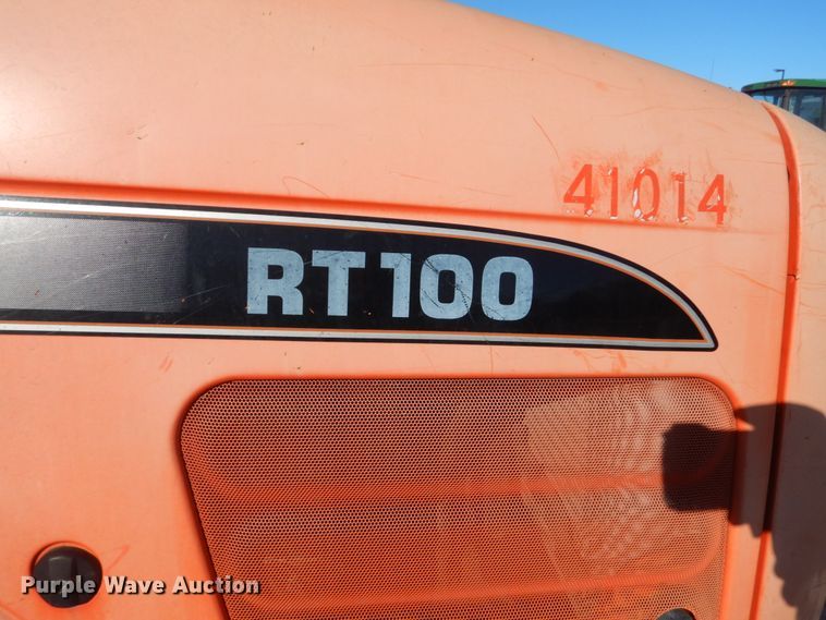 image for item HU9975 2005 AGCO RT100  tractor