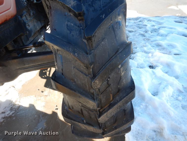 image for item HU9975 2005 AGCO RT100  tractor