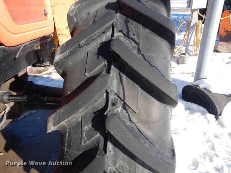 image for item HU9975 2005 AGCO RT100  tractor