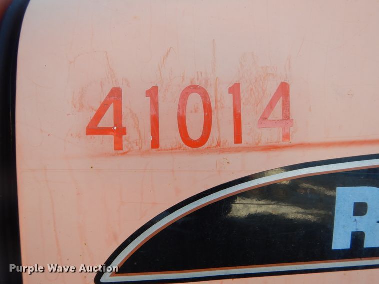 image for item HU9975 2005 AGCO RT100  tractor