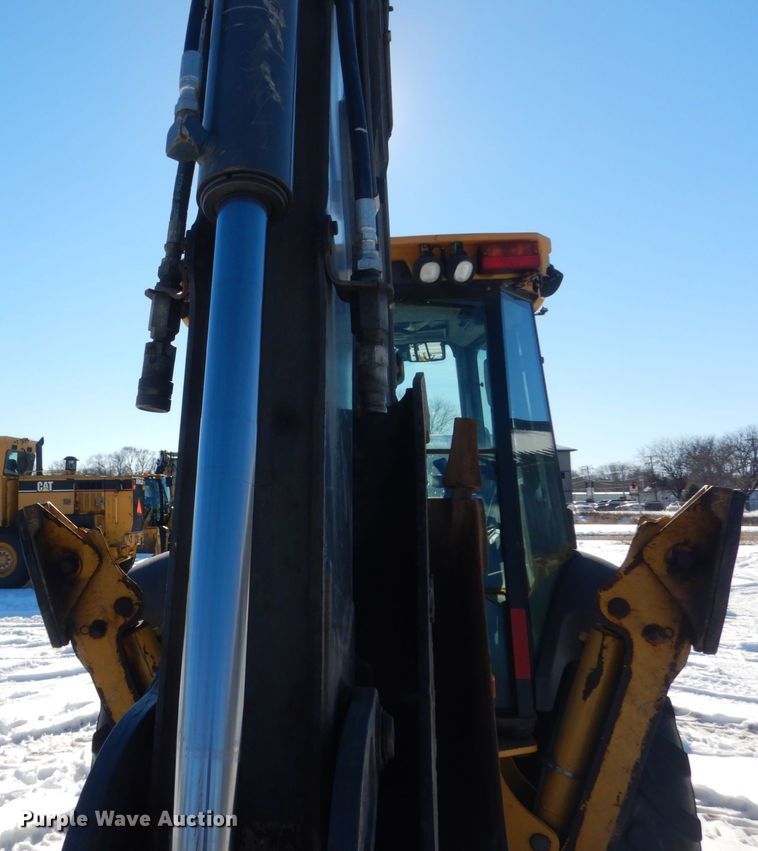 image for item HU9978 2008 John Deere 410J  backhoe