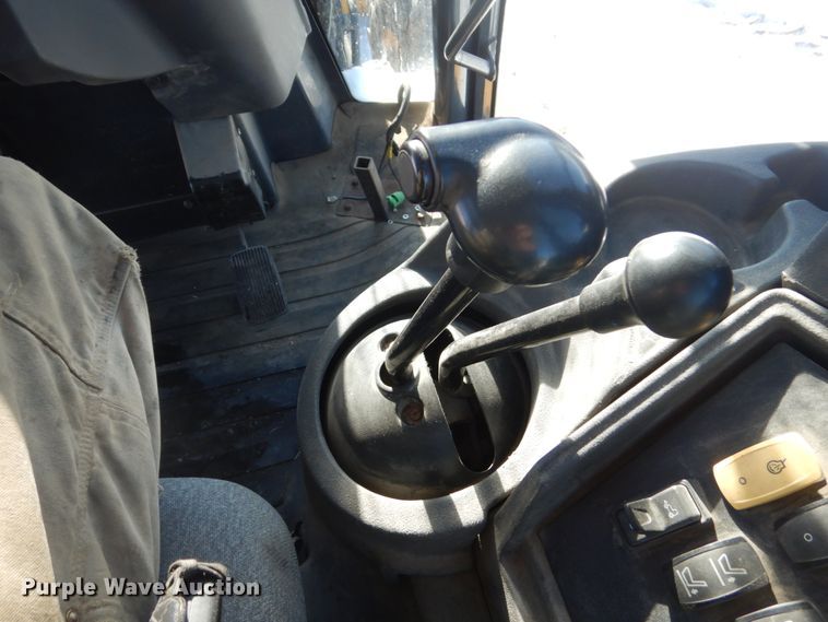 image for item HU9978 2008 John Deere 410J  backhoe