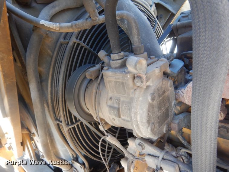 image for item HU9978 2008 John Deere 410J  backhoe