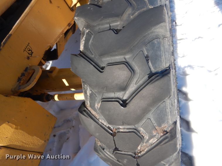 image for item HU9978 2008 John Deere 410J  backhoe