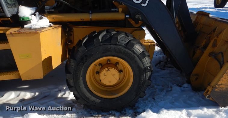 image for item HU9978 2008 John Deere 410J  backhoe