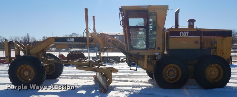 image for item HU9979 2003 Caterpillar 140H VHP  motor grader