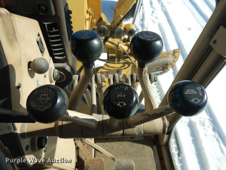 image for item HU9979 2003 Caterpillar 140H VHP  motor grader