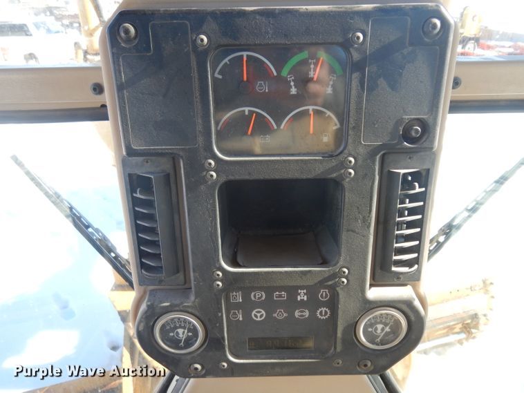 image for item HU9979 2003 Caterpillar 140H VHP  motor grader