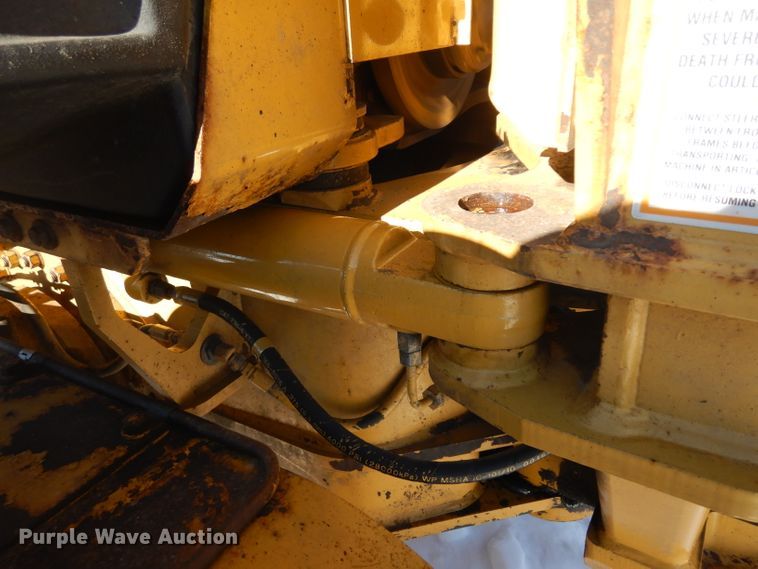 image for item HU9979 2003 Caterpillar 140H VHP  motor grader